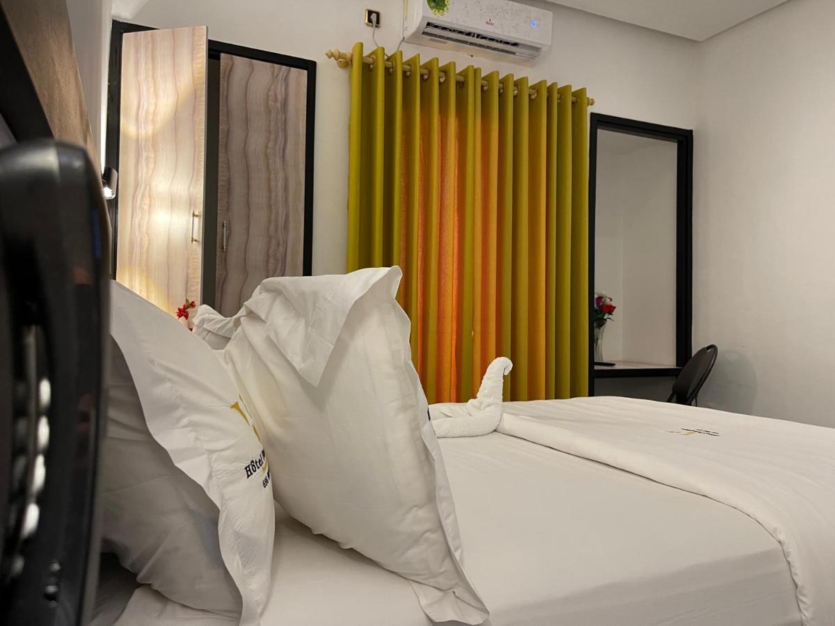 Hotel Vendome Douala Exteriör bild